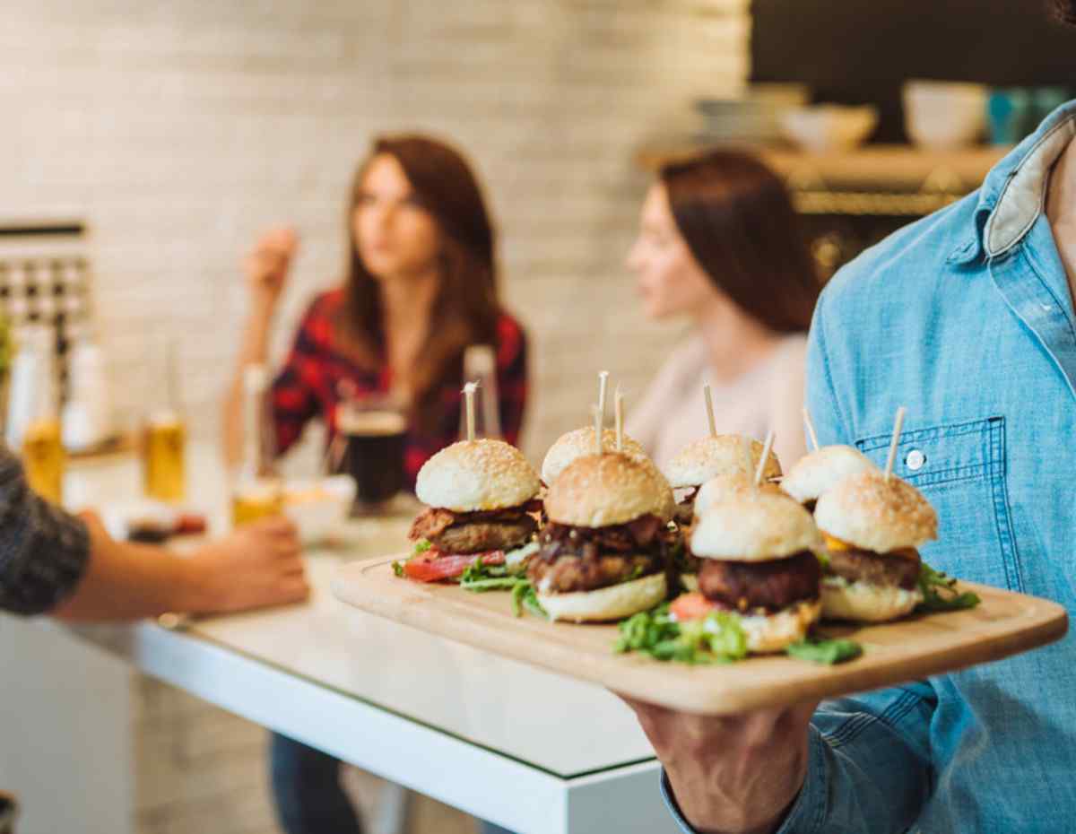 https://www.hottubbar.nl/wp-content/uploads/2017/05/inner_cell_burger_3.jpg